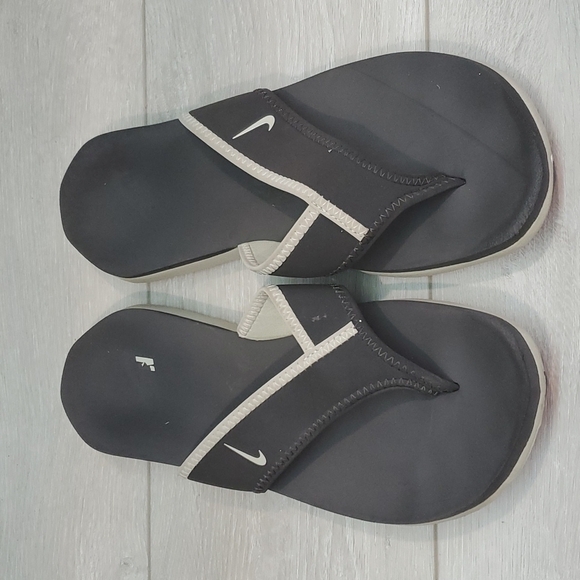 Nike Womens Comfort Outdoor Sandals shoes sz 10 - Picture 3 of 10